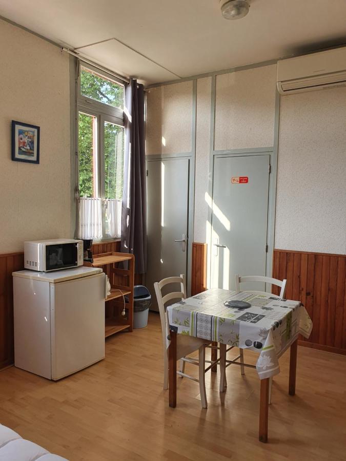 Camping Des 2 Rives- Chambres Etang-sur-Arroux Zewnętrze zdjęcie